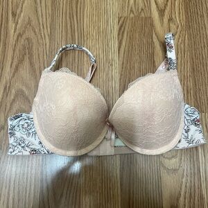 Carven Light Pink/Cream Push Up Underwire Bra
